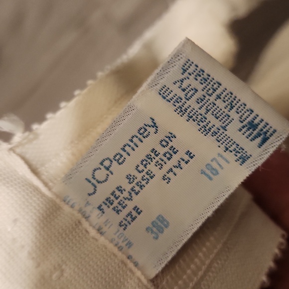 🐻 JCPenney Cream Women's Bra - Picture 2 of 2